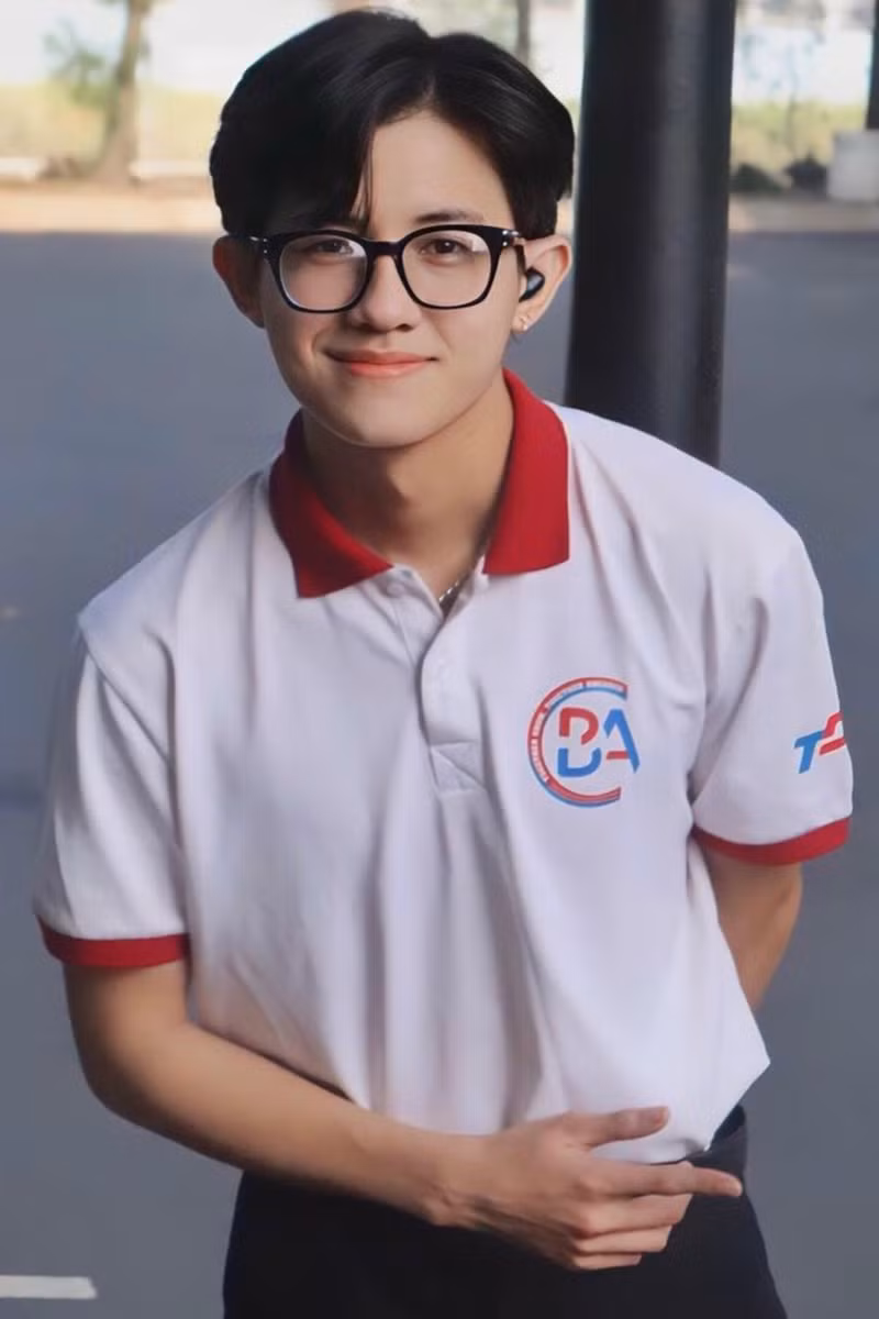 bfb99fb9d53ac6b207fe.jpg