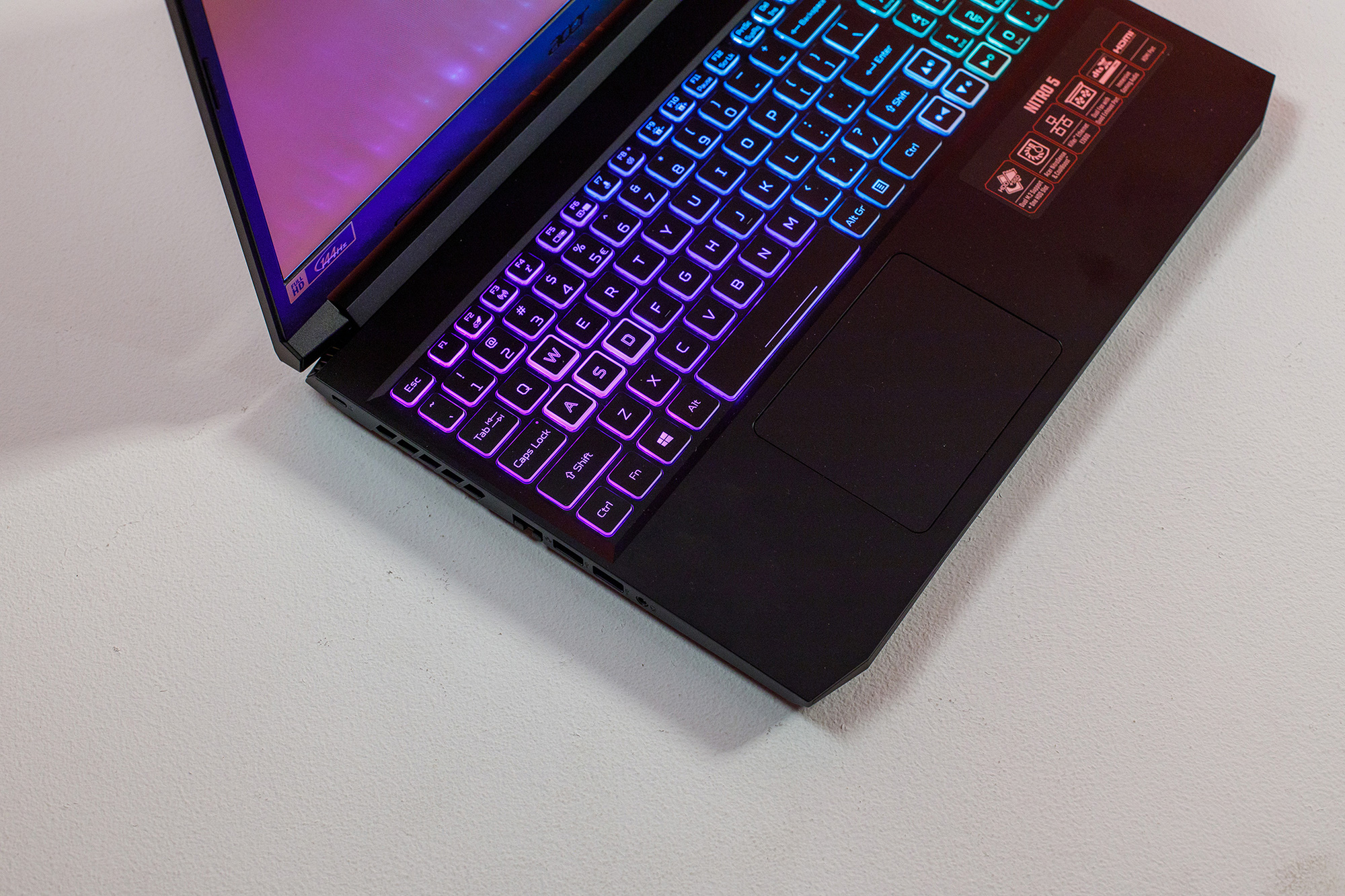 c32f61ce600bb8453561.jpg