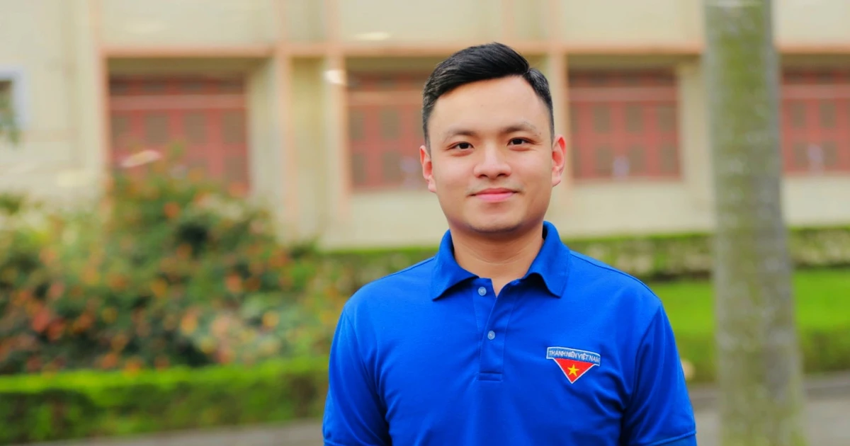 Thầy Cao Việt Dũng: "Vũ khí" mạnh nhất của giảng viên chính là nhân cách ✨