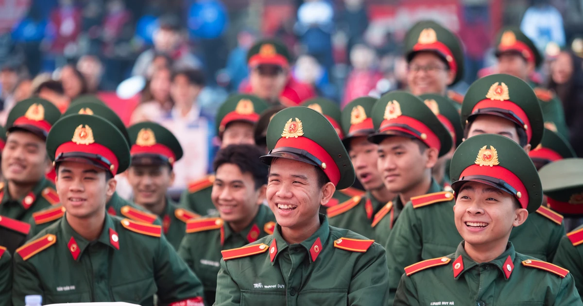 Hàng ngàn sinh viên Thủ đô hiến máu tại 'Chủ Nhật Đỏ' - Năng lượng tích cực tràn ngập!