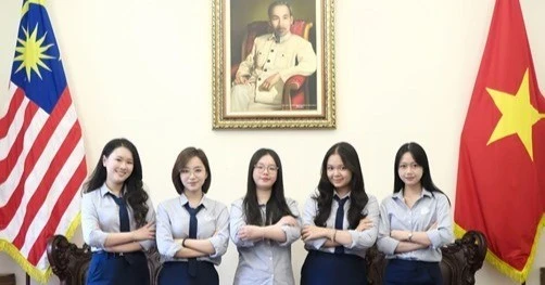 c36ae18b93130c455fb6.webp