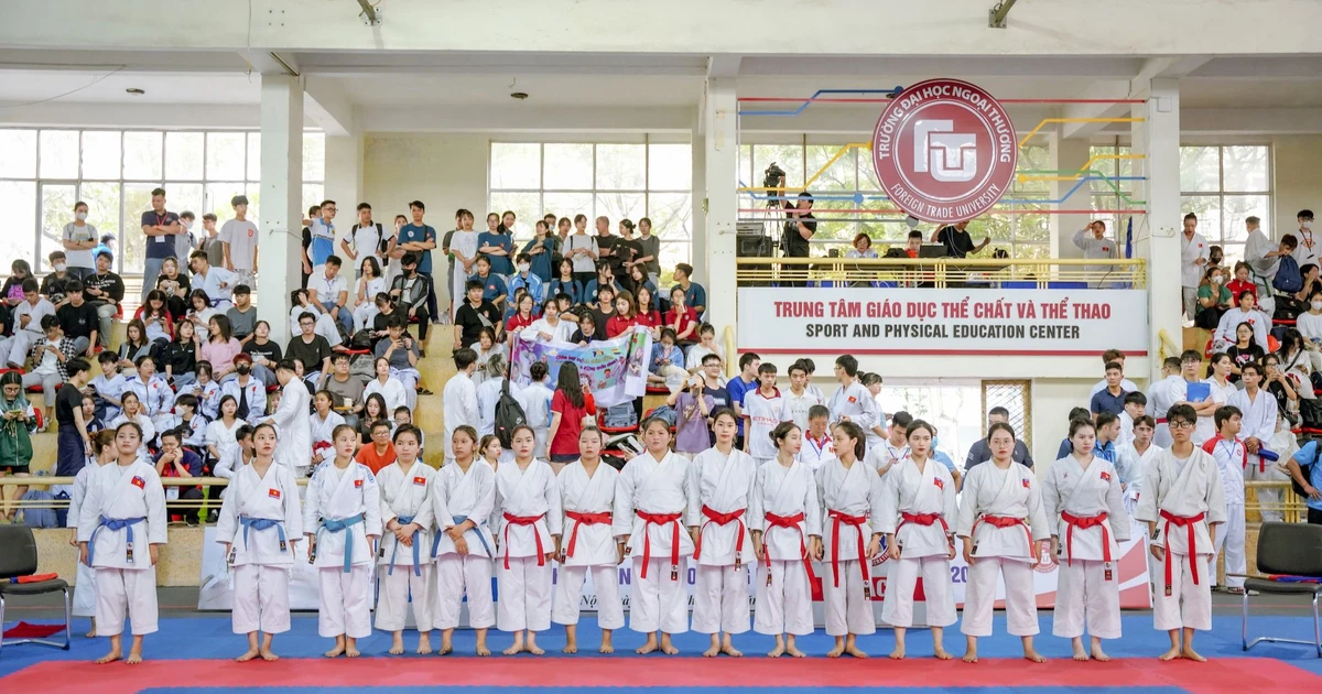 Giải Karate sinh viên Hà Nội 2023: 359 VĐV tranh tài cực gắt, 40 bộ huy chương chờ chủ!
