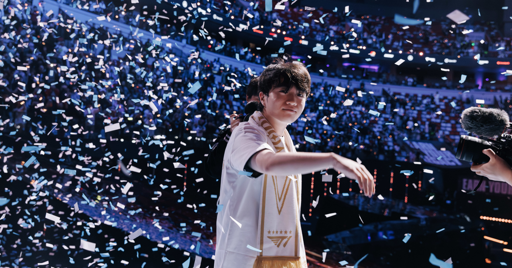c59ef556ee00f482ddc6.png