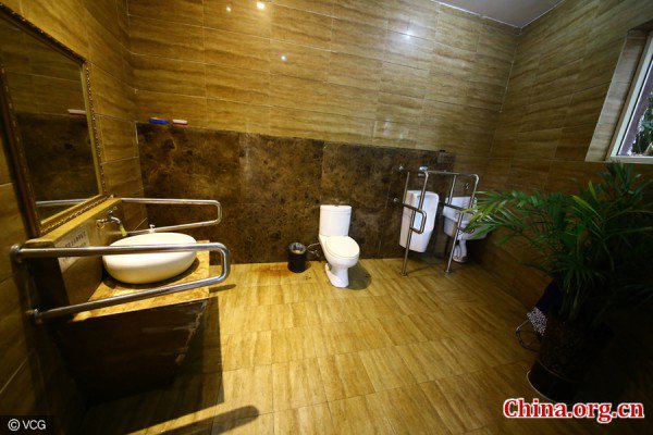 c6051dd04550abb5b42d.jpg