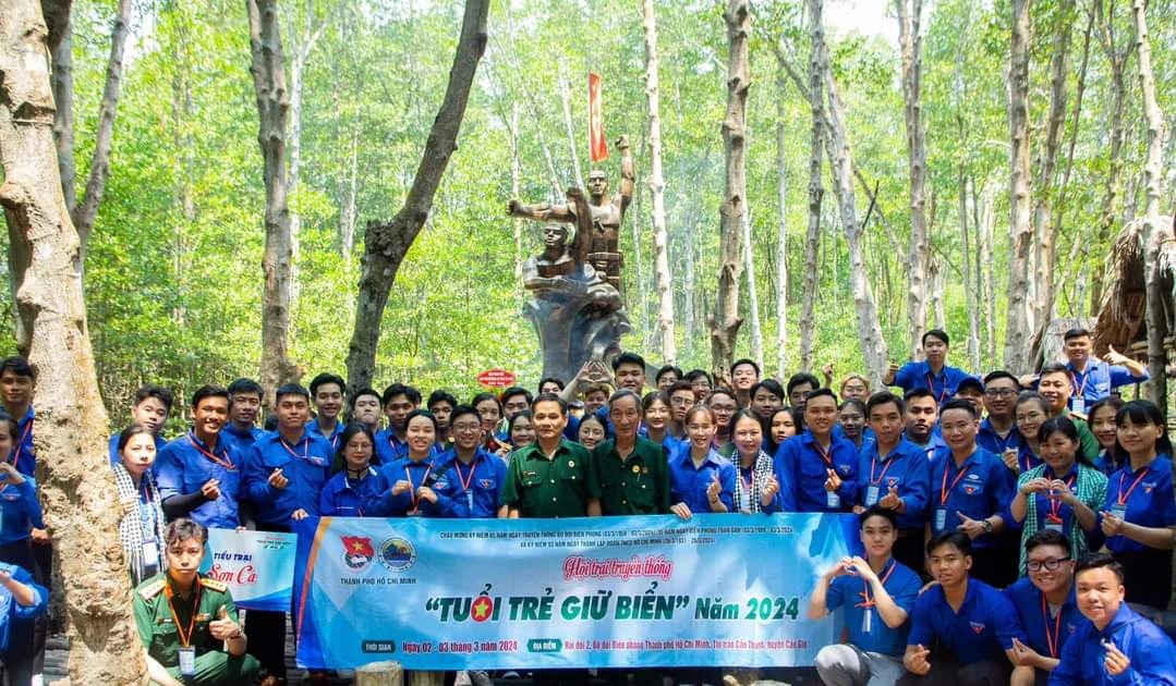 Hội trại "Tuổi trẻ giữ biển" 2024: Thế hệ trẻ cháy hết mình với "Tháng Ba biên giới"