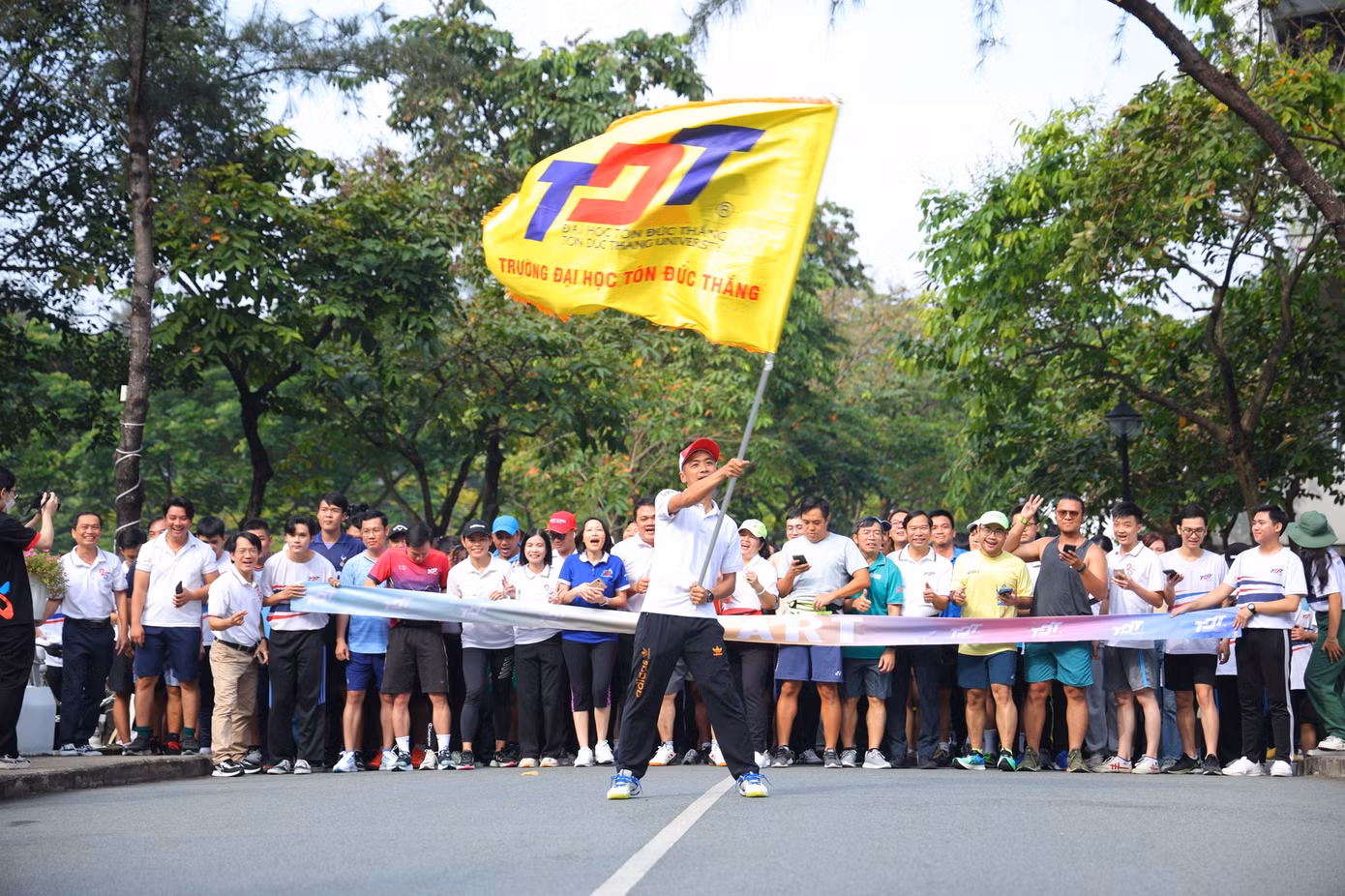 c71fb4d85e690b3d8245.jpg