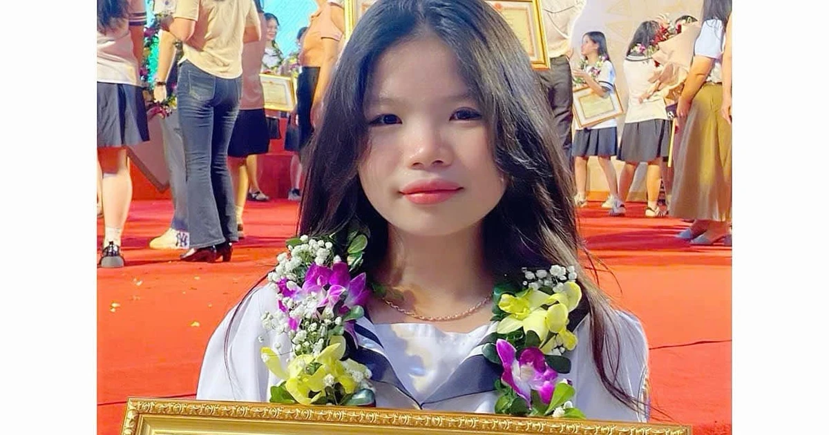 Nữ thủ khoa Ngoại ngữ từ đất học Nam Định: Khi nỗ lực không ngừng nghỉ mang về thành tích đỉnh cao