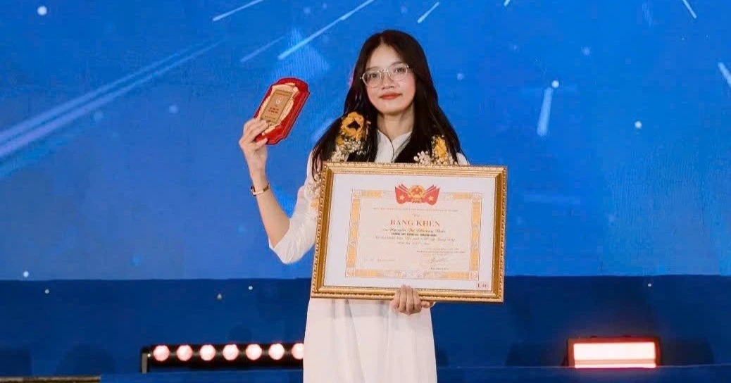 Nữ sinh vùng đất đỏ Tây Nguyên và hành trình từ 'Học sinh 3 tốt' đến môi trường đại học quốc tế
