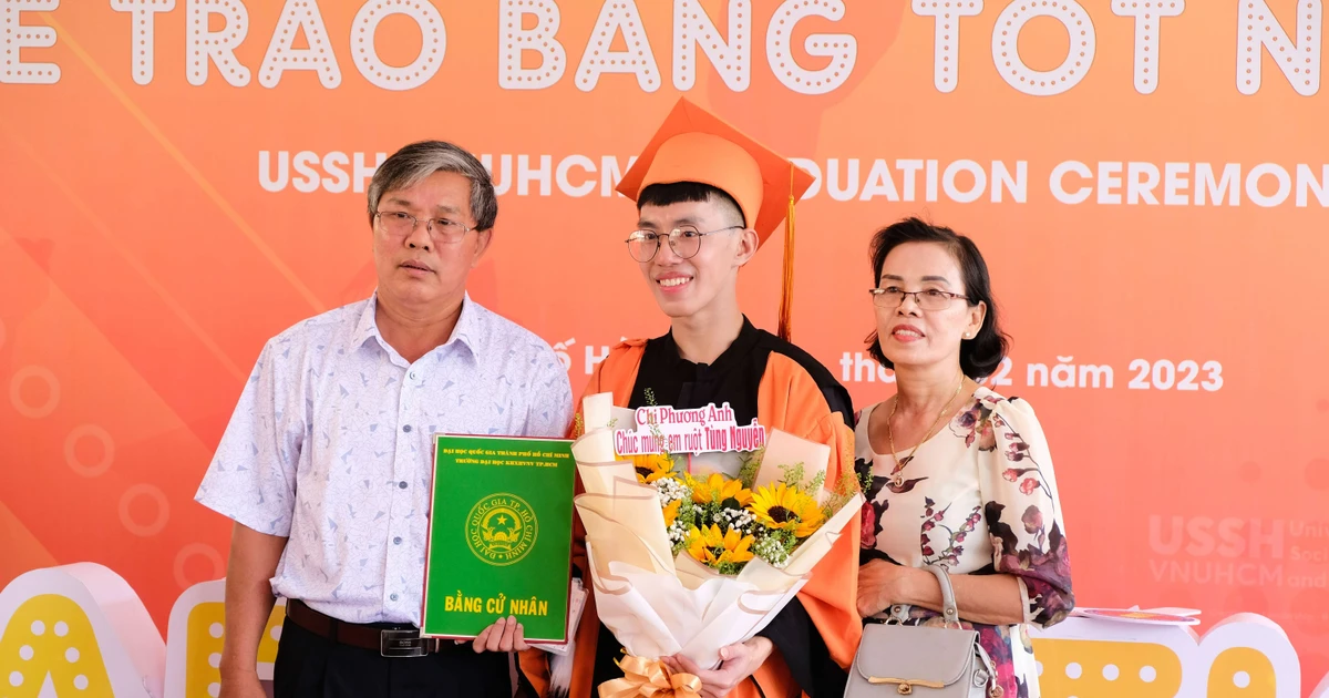 Từ TikTok đến những chiến dịch xanh: Hành trình của chàng sinh viên Văn hóa học đam mê Hoa hậu