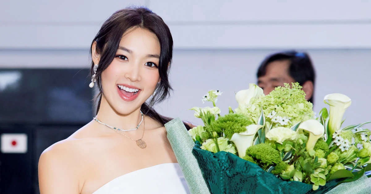 Choáng với nhan sắc "camera thường" của Hoa hậu Trái Đất 2022 vừa đổ bộ Việt Nam