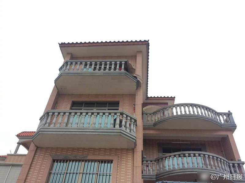 cb12076a31cf96dadc8b.jpg