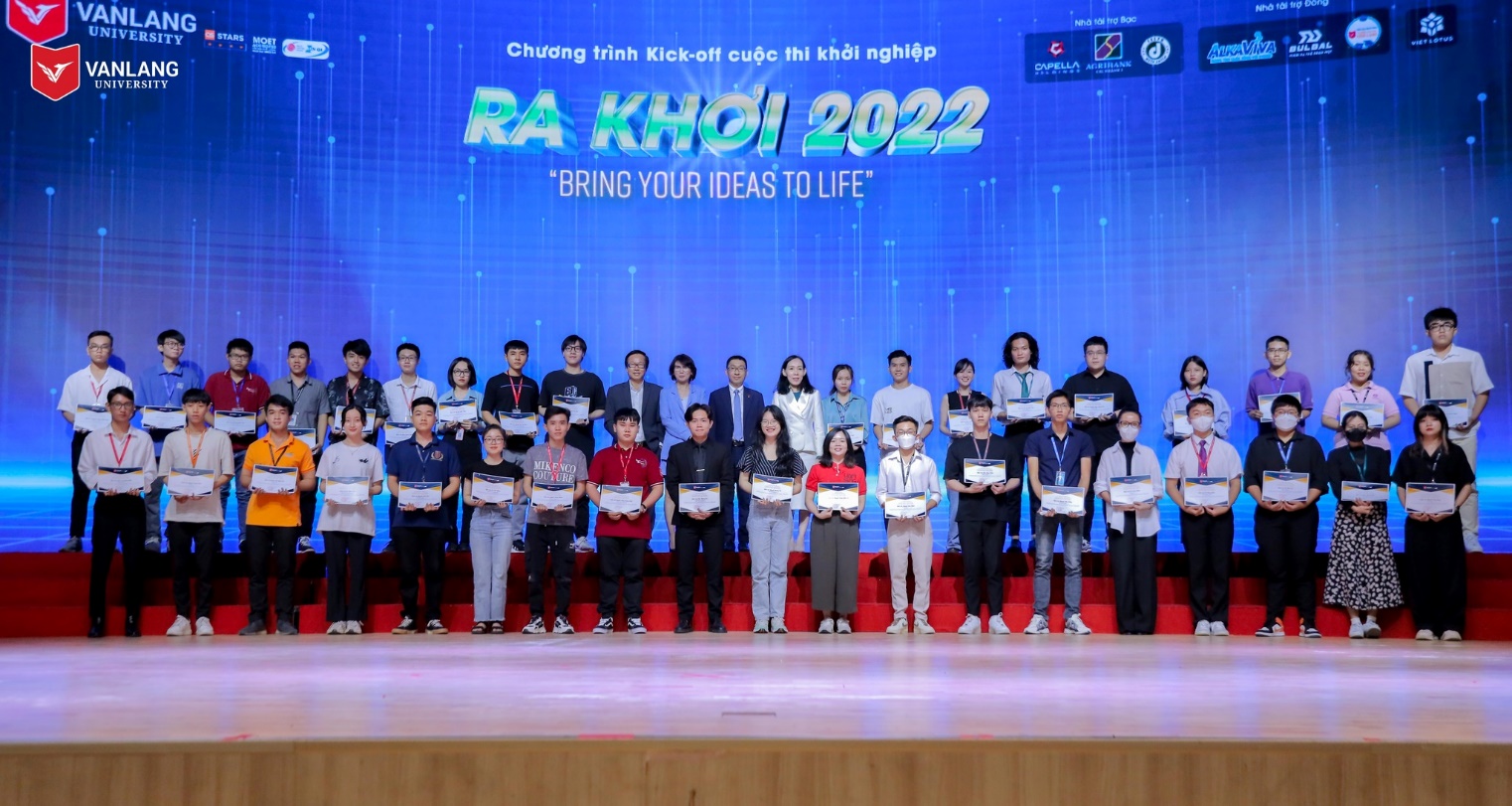 cba163e2014456e817cf.jpg