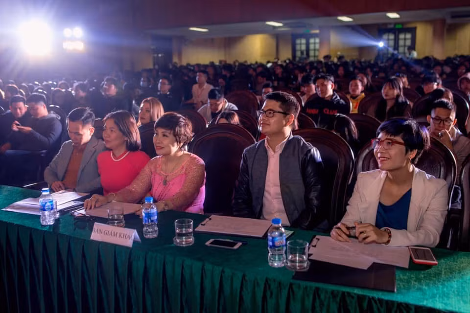 cc5a7d57ba6ed25376f5.jpg