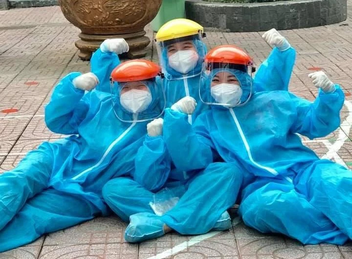 Gen Z Sài Gòn ở nhà vẫn làm từ thiện siêu nhiệt huyết, ai cũng phải respect