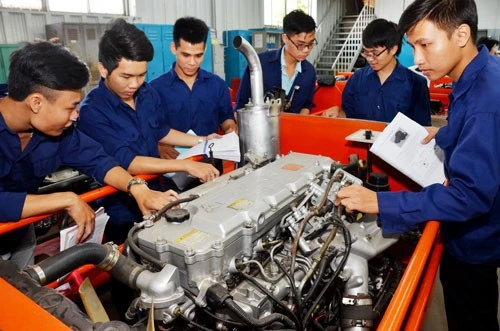 Sinh viên phải học online 2-3 tuần sau Tết, nhà trường "thả thính" nghỉ sớm vì dịch