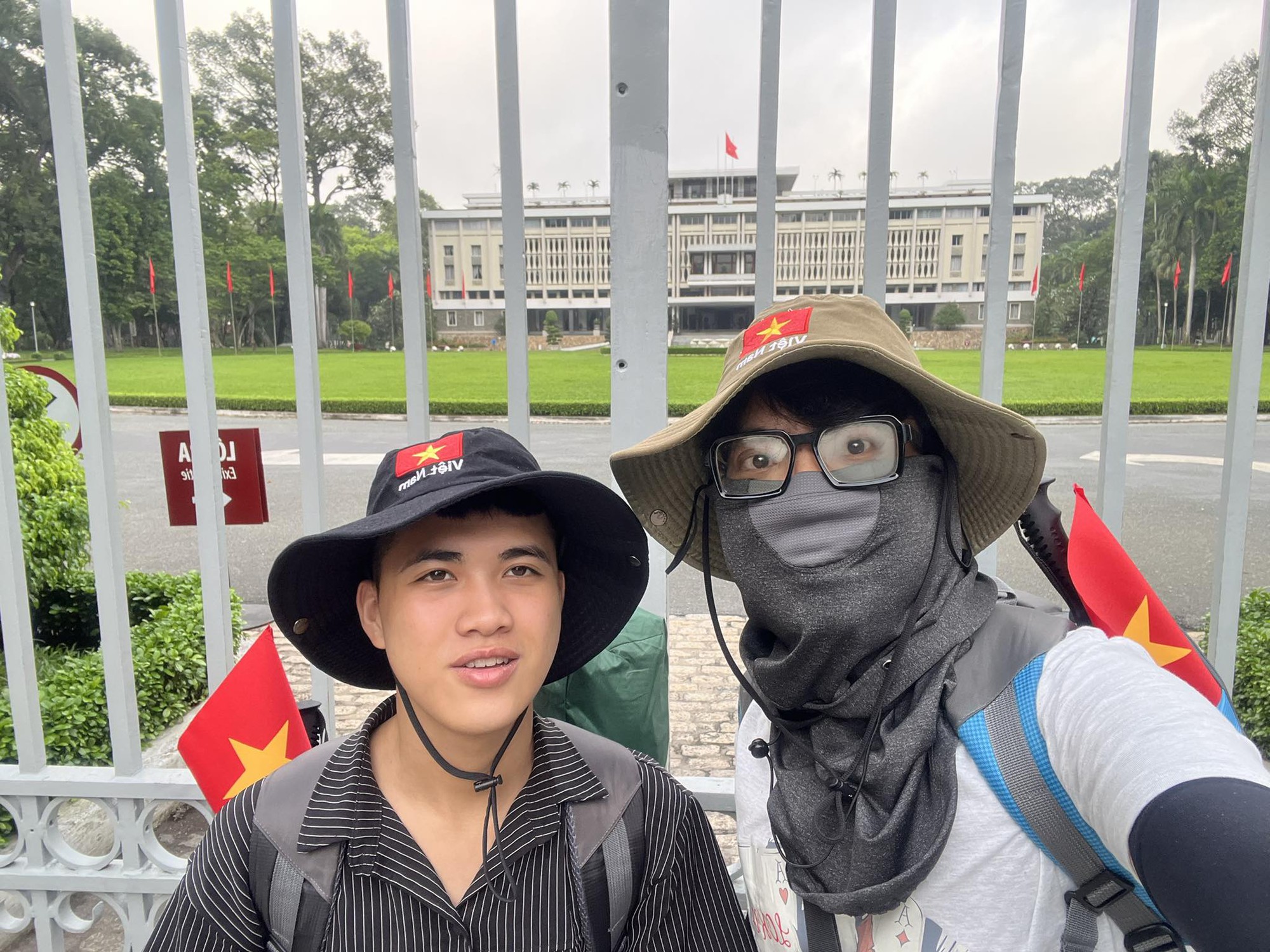 cdfe2f2735e0a3caeff6.jpg