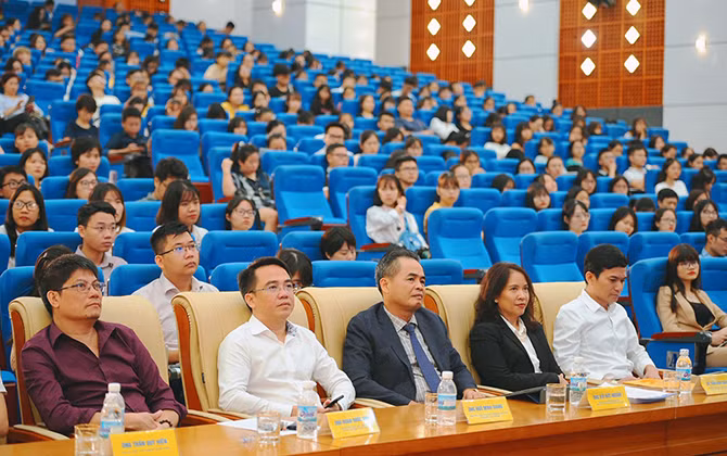 ce1165182d5c552976ff.jpg