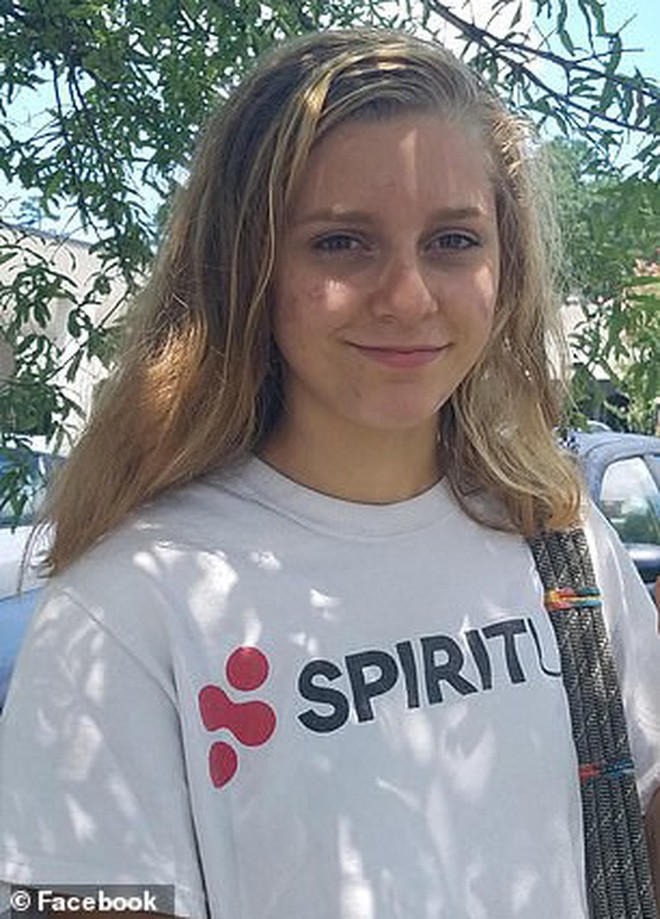 ce2006971d79f2c53561.jpg