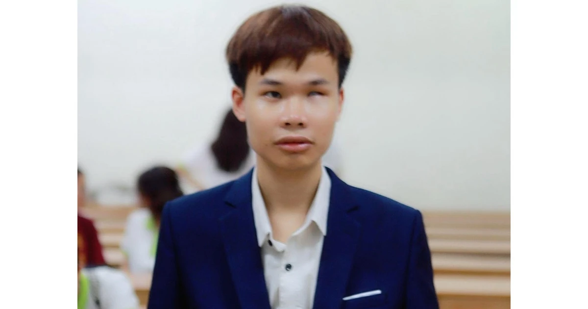 Chàng sinh viên khiếm thị nhiệt huyết với hoạt động thiện nguyện nhận quà đặc biệt từ Bộ trưởng Bộ Công an ✨
