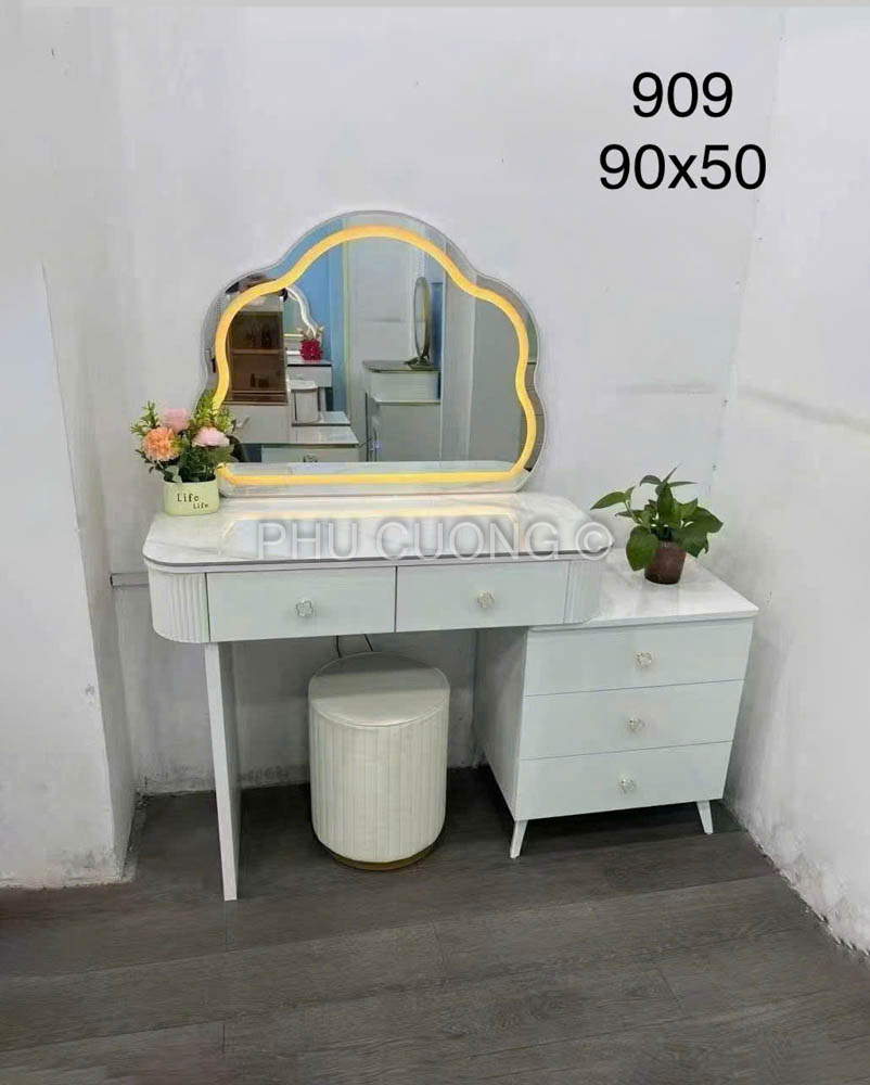 Bàn trang điểm hiện đại cho phòng nhỏ - Mua sao cho chuẩn chỉnh?