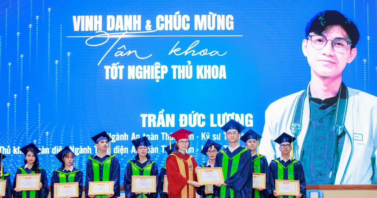 Thủ khoa kép trường ĐH Công nghệ thông tin: Kỷ luật và tự giác chính là chìa khóa dẫn đến thành công