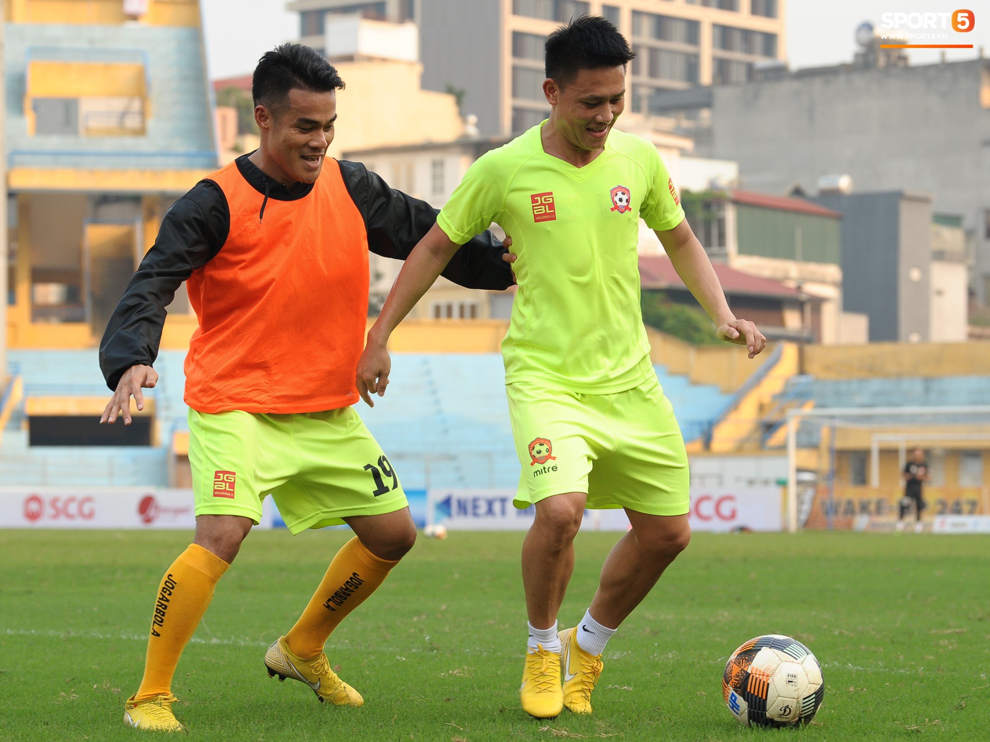 cfc661e5162df5bf087d.jpg