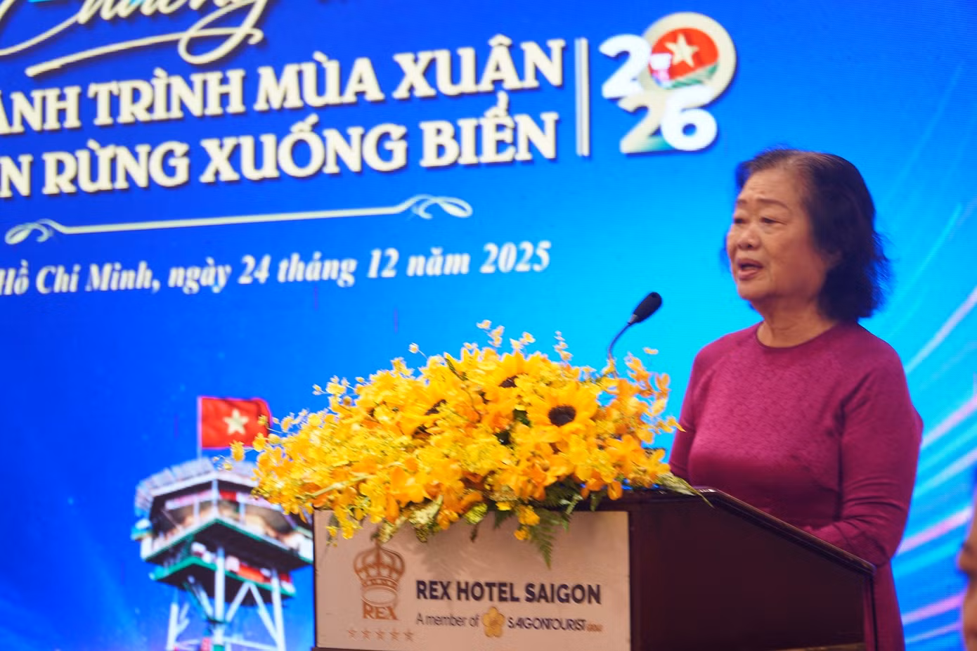 d09ef040d18d613e490d.jpg