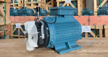 Motor điện có phanh 3 pha - Dừng chuẩn xịn, an toàn max ⚡