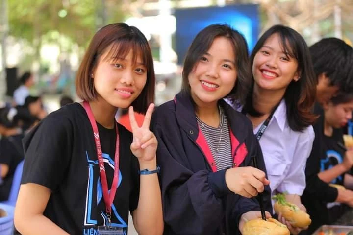 Nữ sinh Quan hệ Quốc tế và hành trình tìm kiếm bản thân đầy cảm hứng