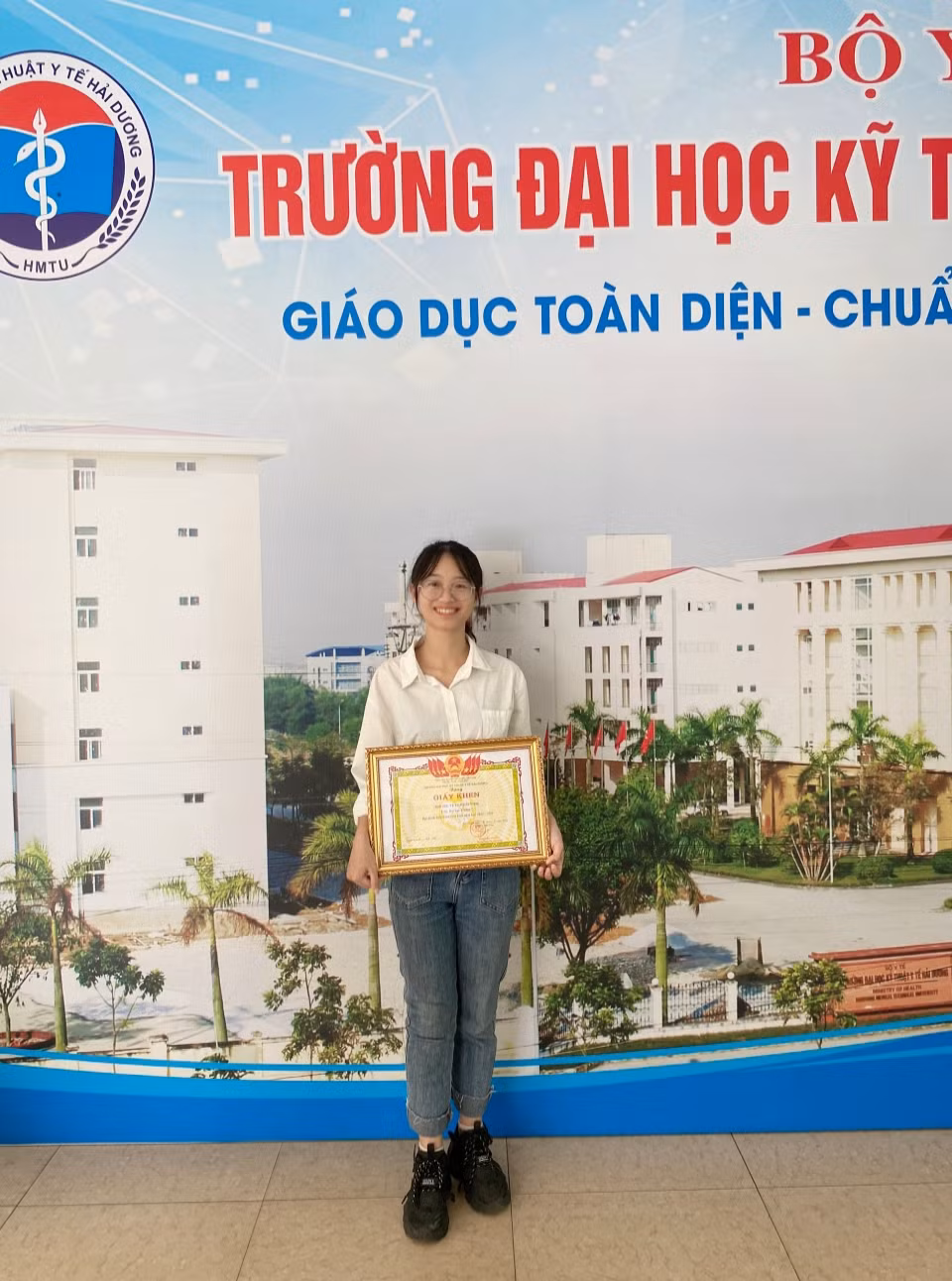 d112bae2fbbe6d4177f9.jpg