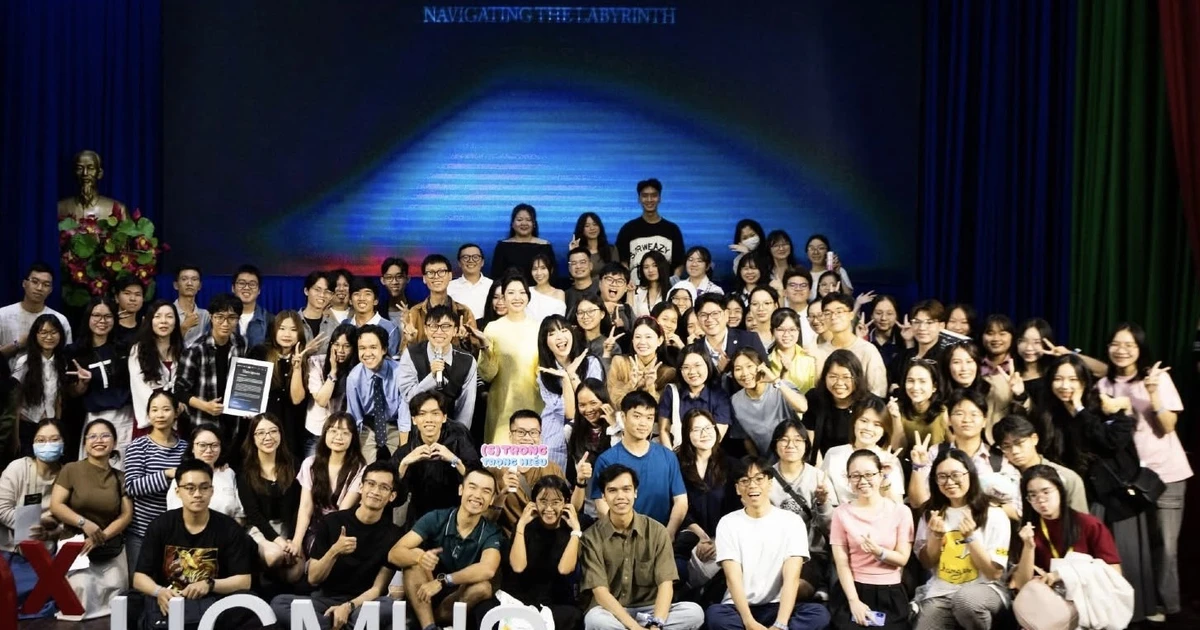 TEDx HCMUS 2024: Gen Z thoát 'mê cung' tìm lại chính mình ✨