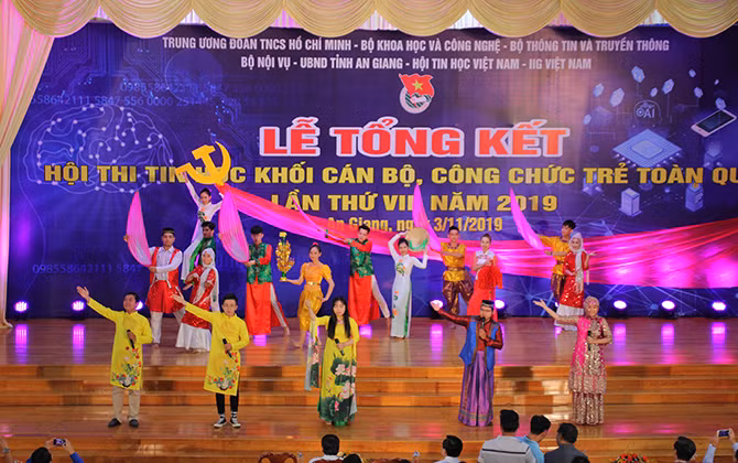 d2a611ceb33631cc9896.jpg