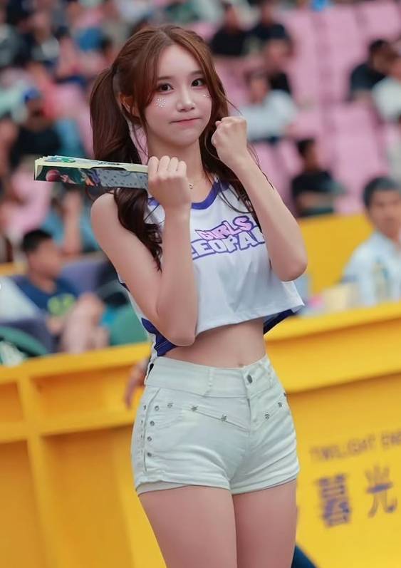 d4dd9f17d6048df542a4.jpg