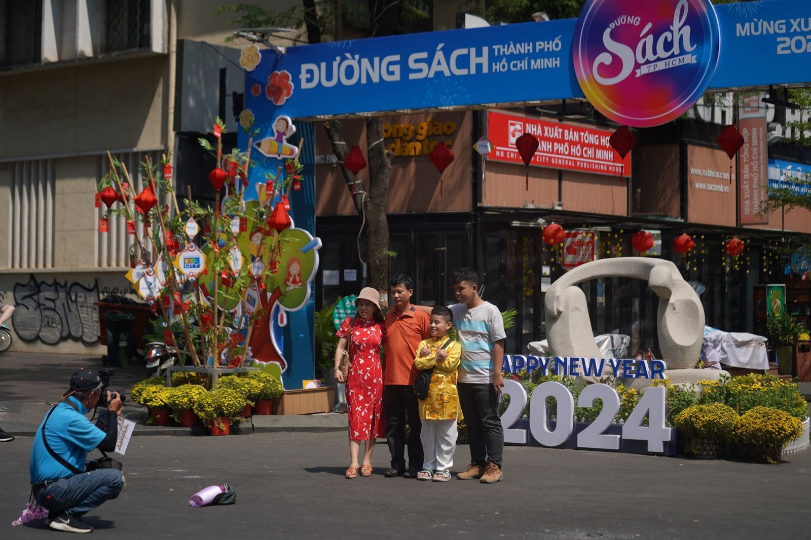 d537356c76a900651c7b.jpg