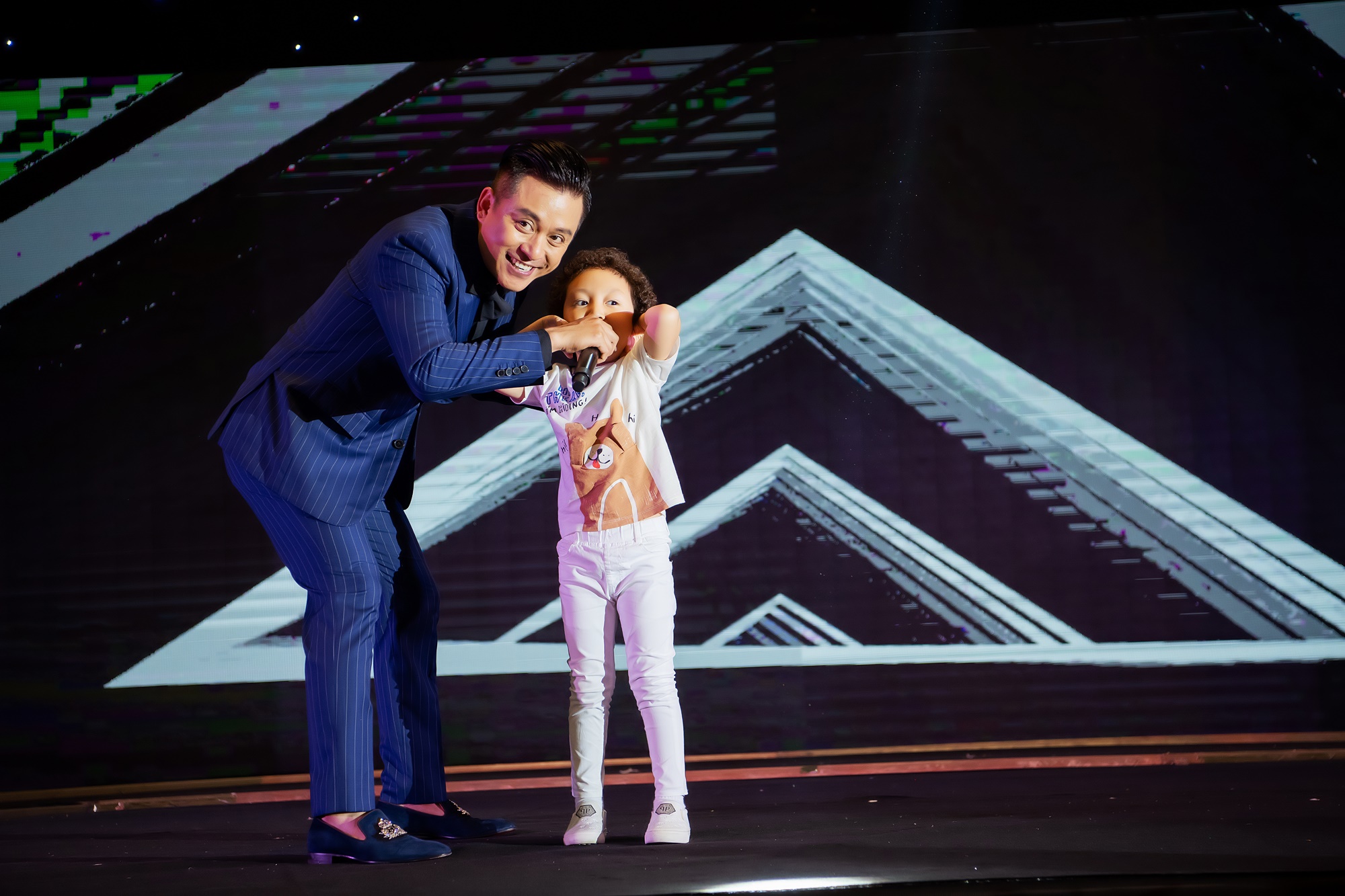 d53ded8f720fada32f5e.jpg