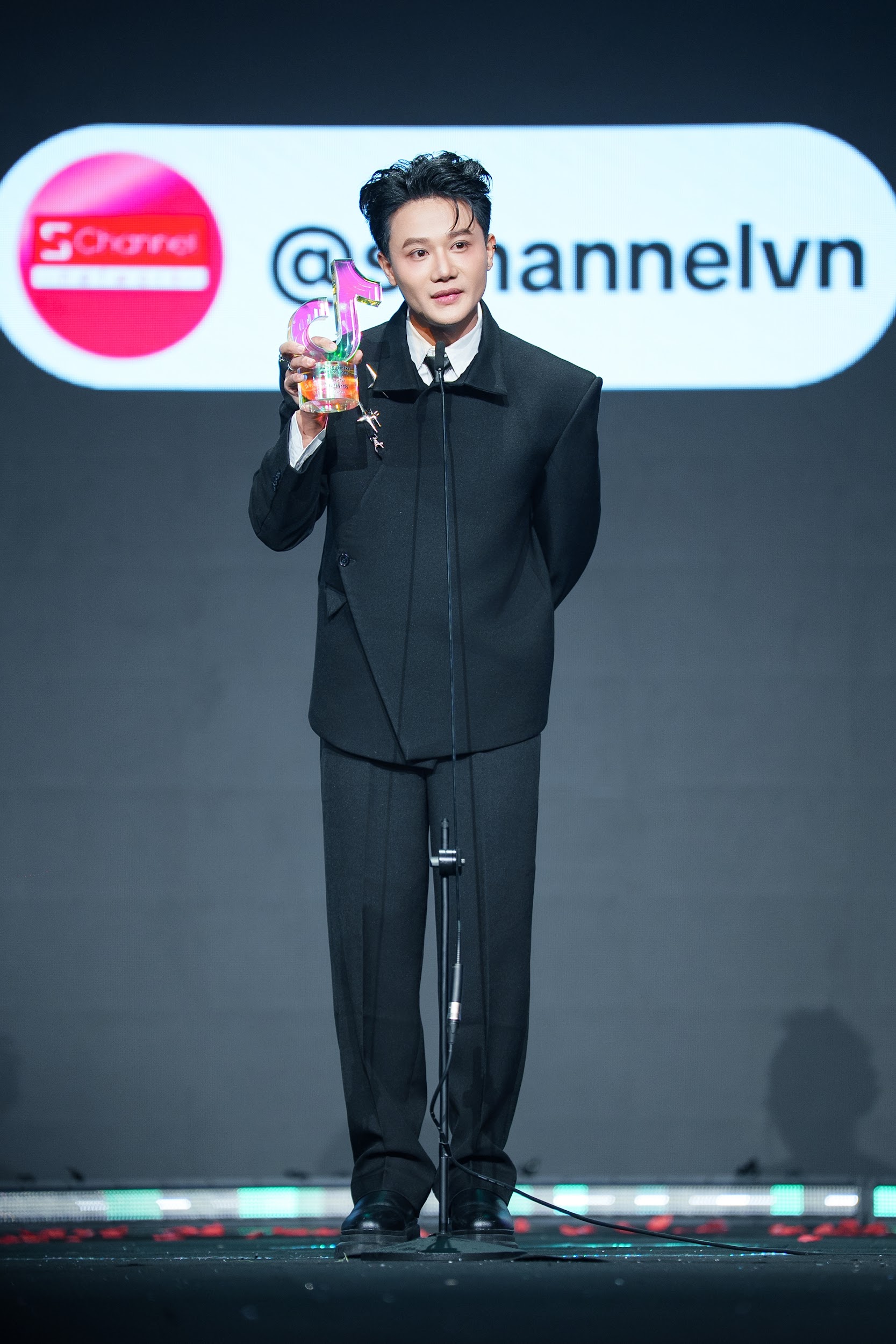 d5804c48fbf2db59c5d4.jpg