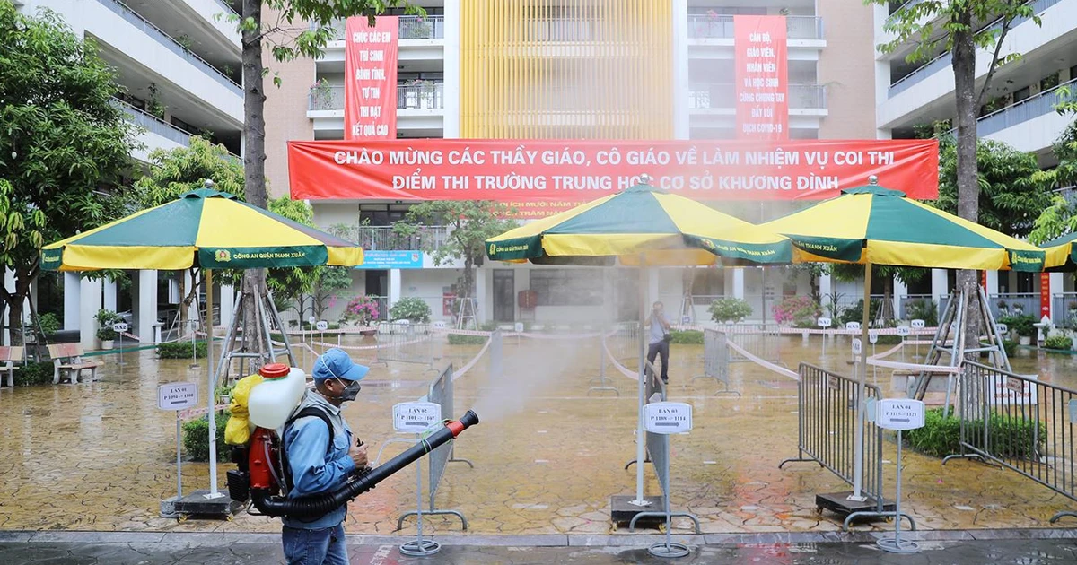 Chuẩn bị kỳ thi tốt nghiệp THPT 2021: Các điểm thi được phun khử khuẩn siêu cẩn thận
