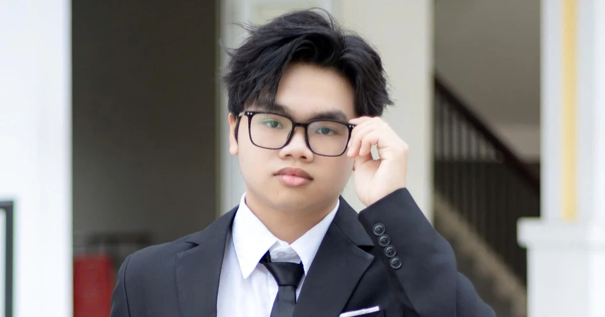 Thủ khoa TSA đợt 3 Nguyễn Công Huy: Mỗi tối cày 3 tiếng, từng stress vì thiếu kiến thức do "mải mê" đội tuyển Toán