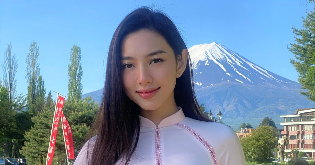 Hoa hậu Thùy Tiên diện áo dài thả dáng ở Nhật, netizen ngất lịm vì visual quá đỉnh