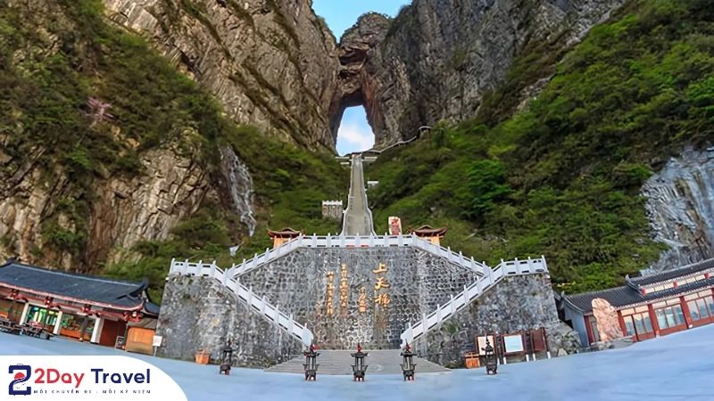 Cổng trời Quản Bạ: Tụ điểm chạm mây săn ảnh đỉnh của chóp, núi Đôi check-in xịn sò! ☁️