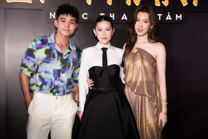 d681f5dda5218ec83a6f.jpg