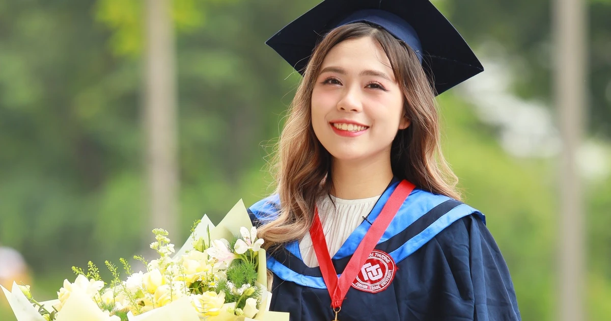 Nữ sinh Thủ khoa ĐH Ngoại thương bất ngờ bẻ lái sang ngành hoàn toàn khác, vừa giỏi vừa đam mê gym truyền cảm hứng cực mạnh