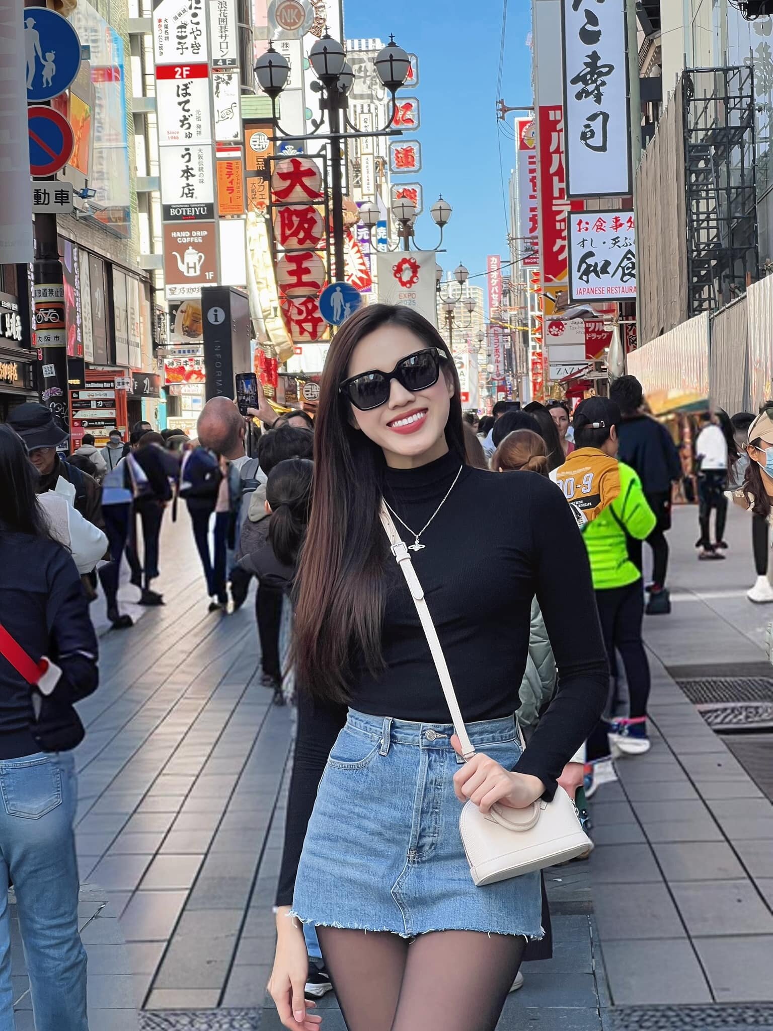 d7a715c74a6f7ac1d327.jpg