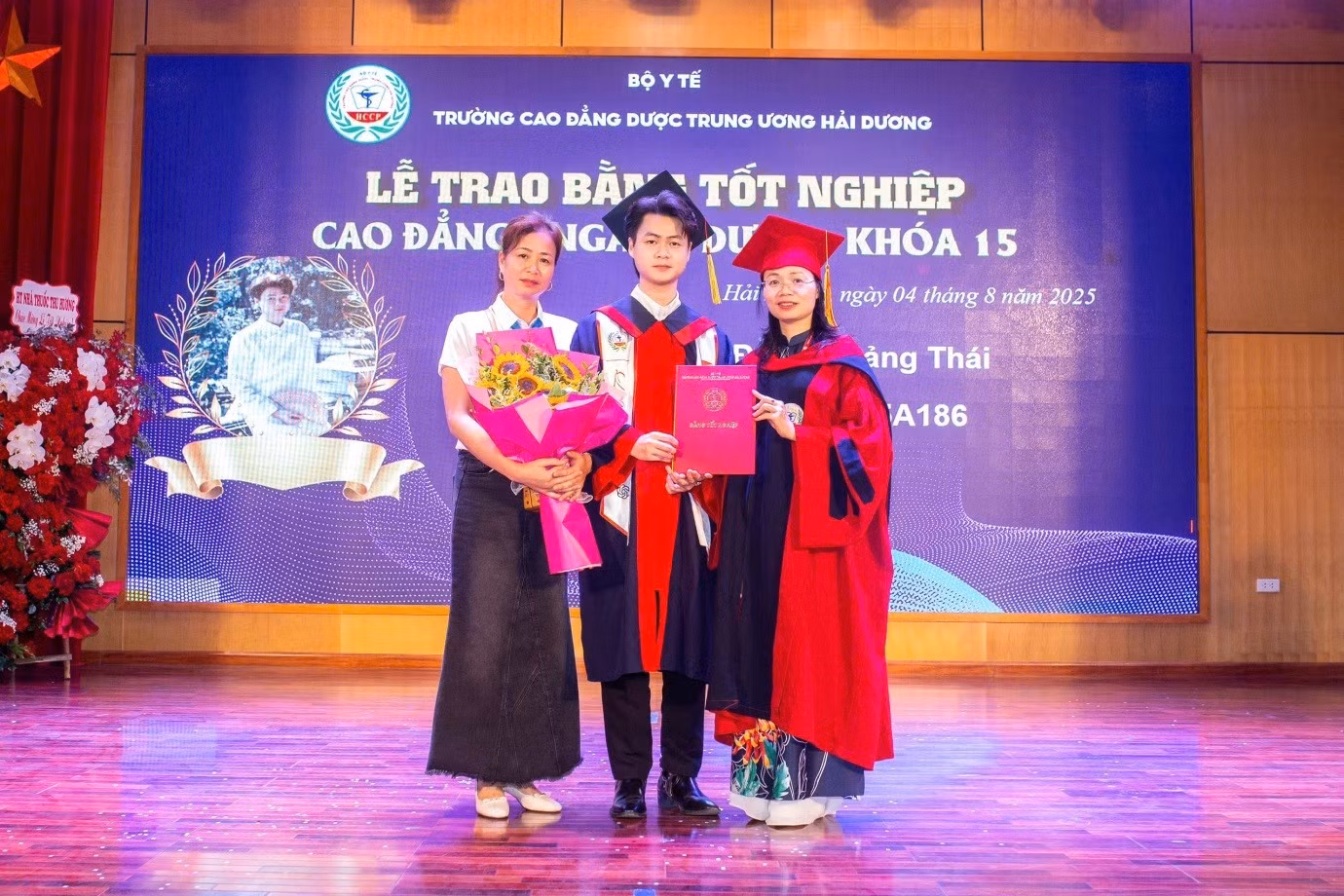 d7fe11b1b35346dfb581.jpg