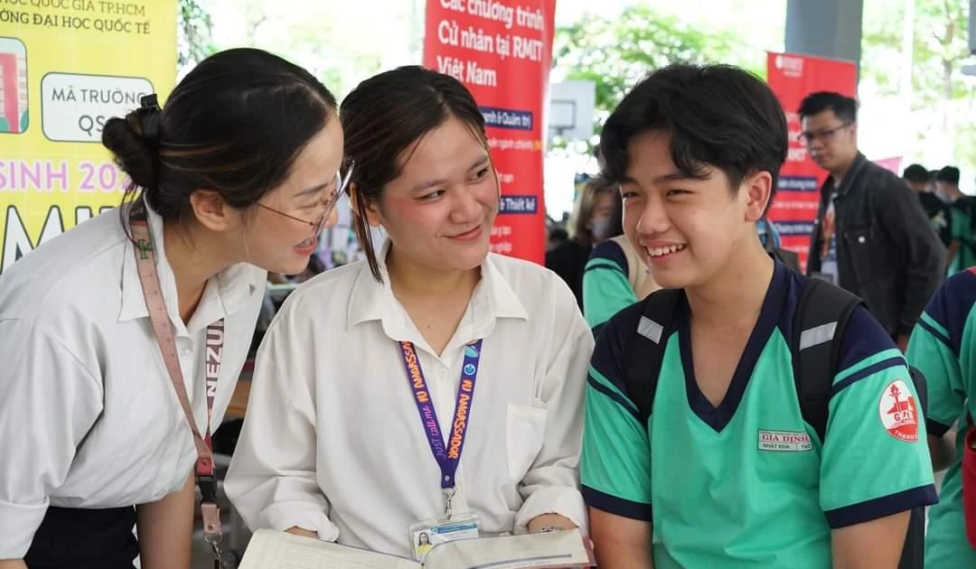Cơ hội "chốt đơn" đại học: 2 trường ở Sài Gòn mở cửa xét tuyển bổ sung đây rồi!