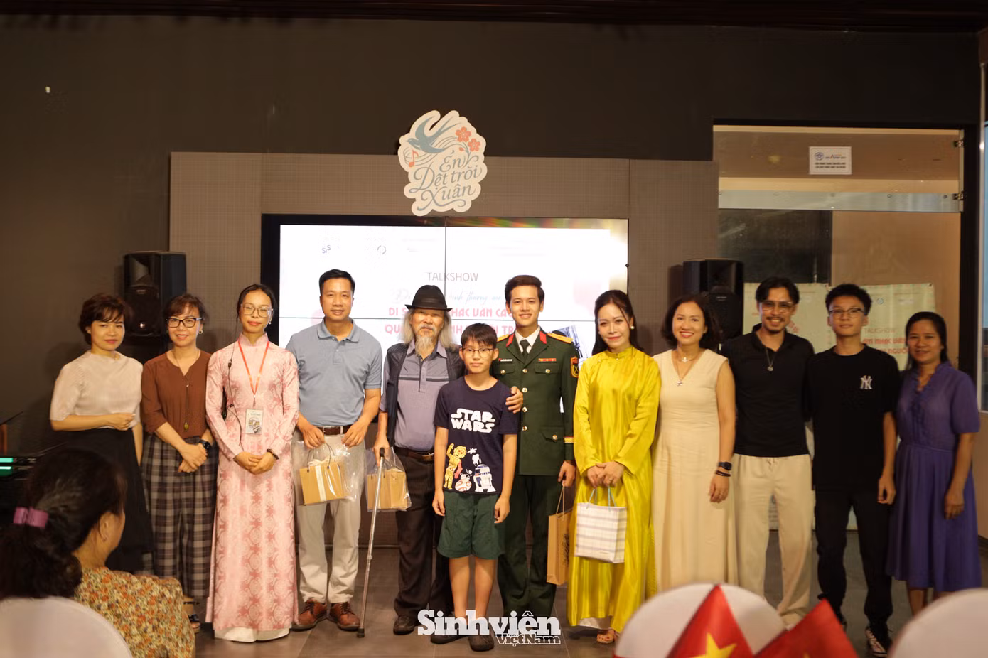 d90421e098c330f219ac.jpg