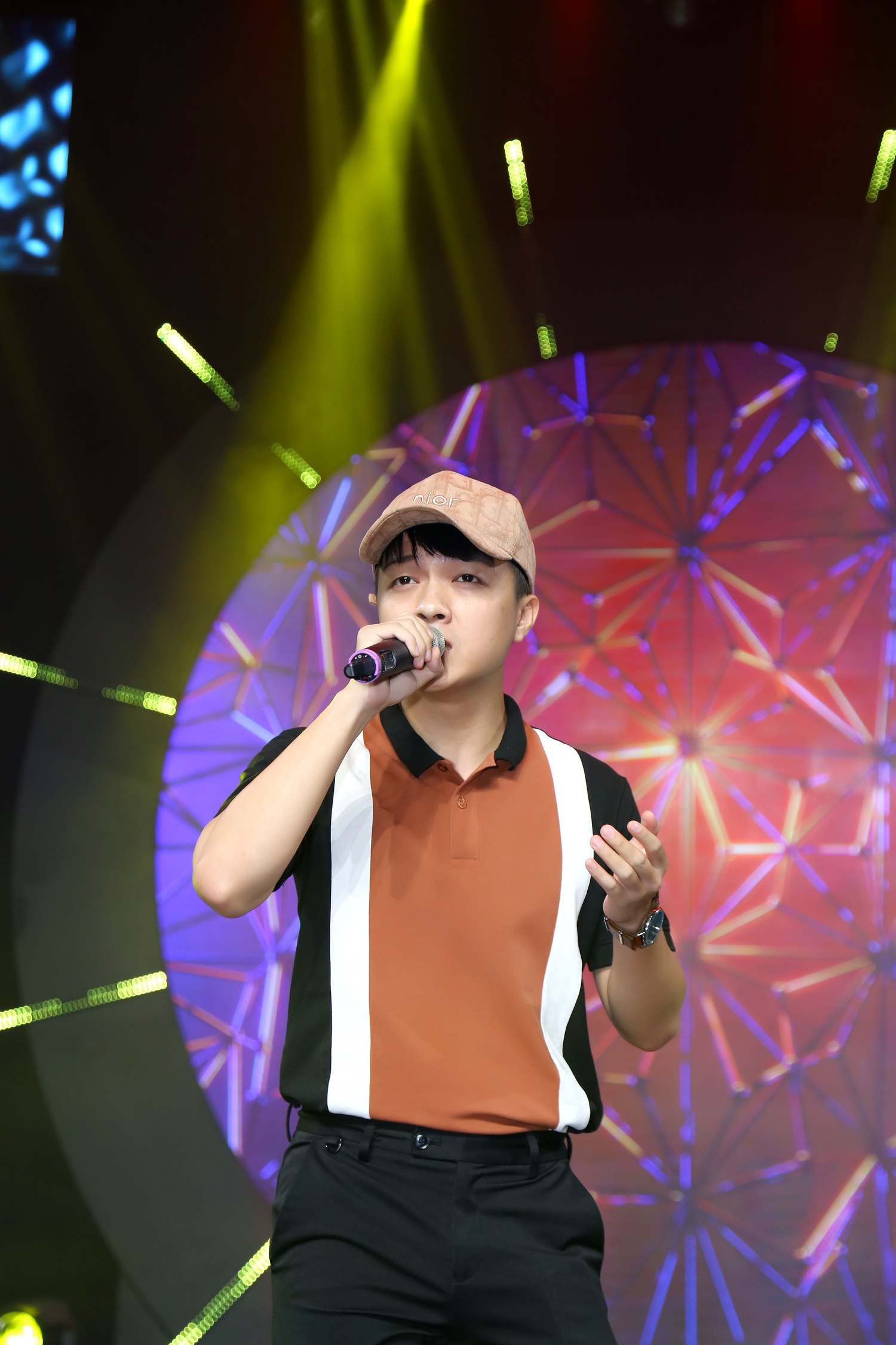 d959ee71405c491c4dd4.jpg