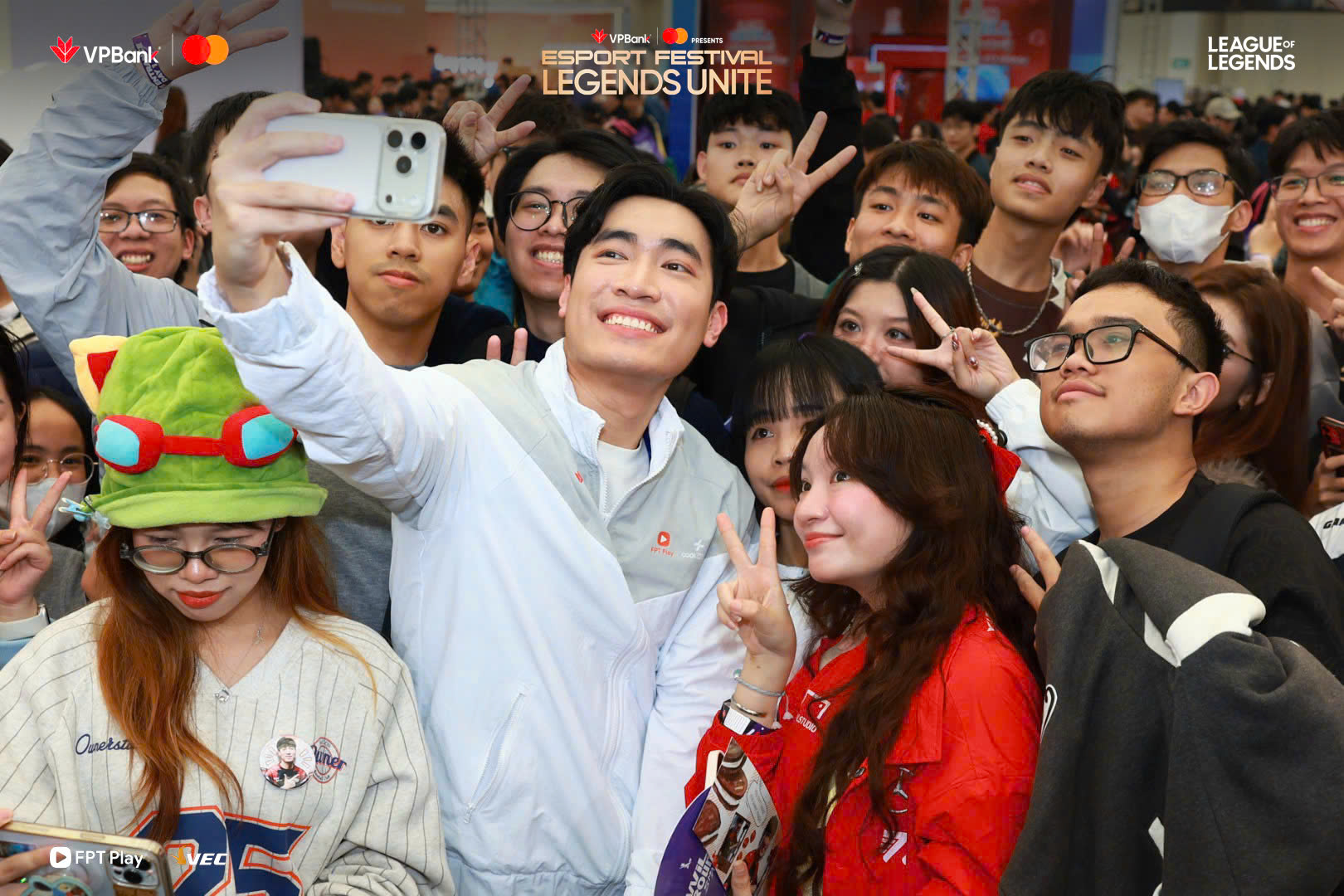 d9701ece23b45c88c3b2.jpg