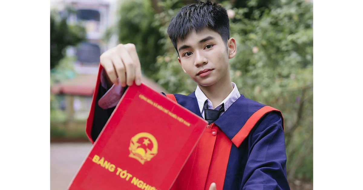 Thủ khoa khối C Hưng Yên xin đi làm công ty kiếm tiền nhập học đại học