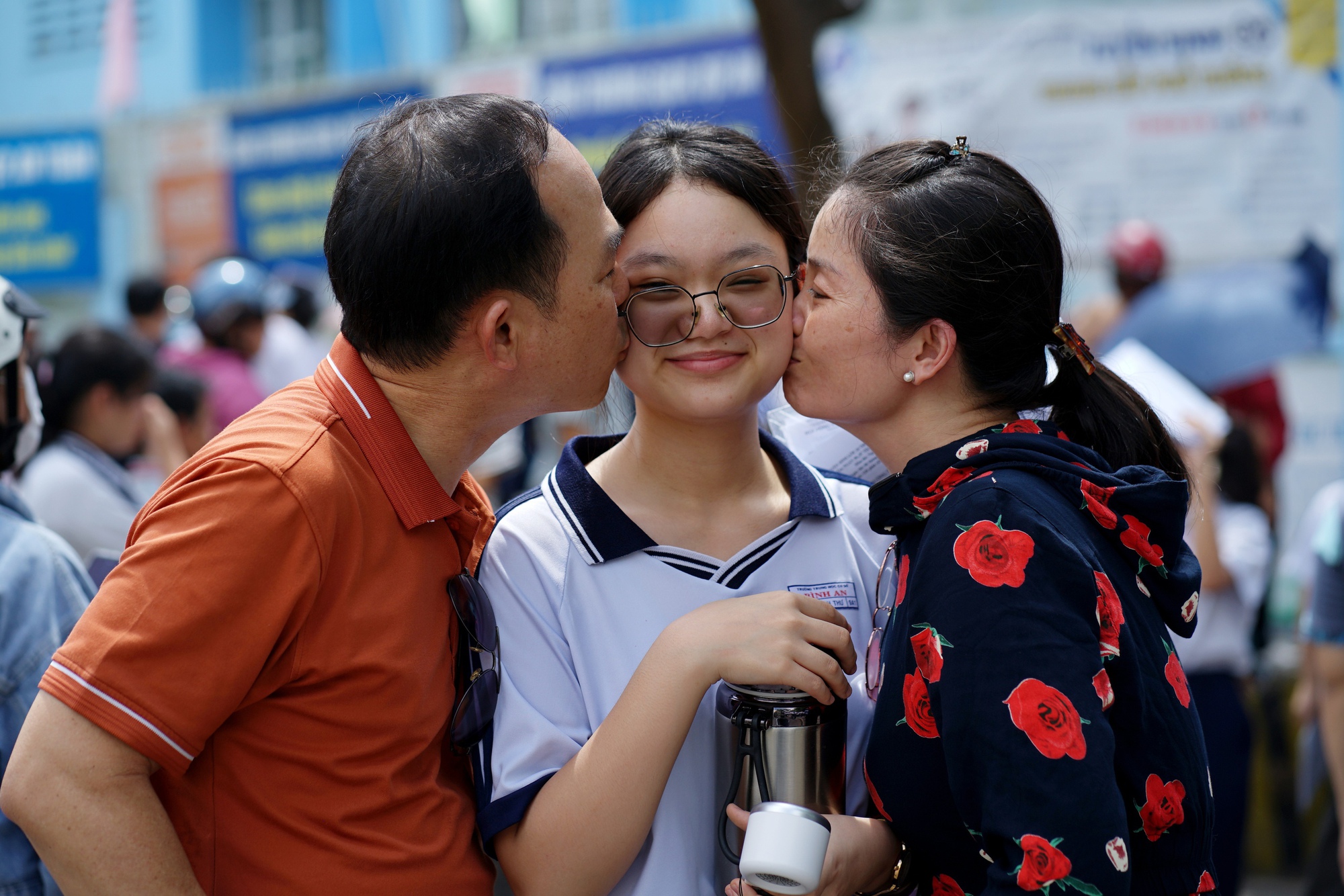 d9df6852fd2870d1aae8.jpg